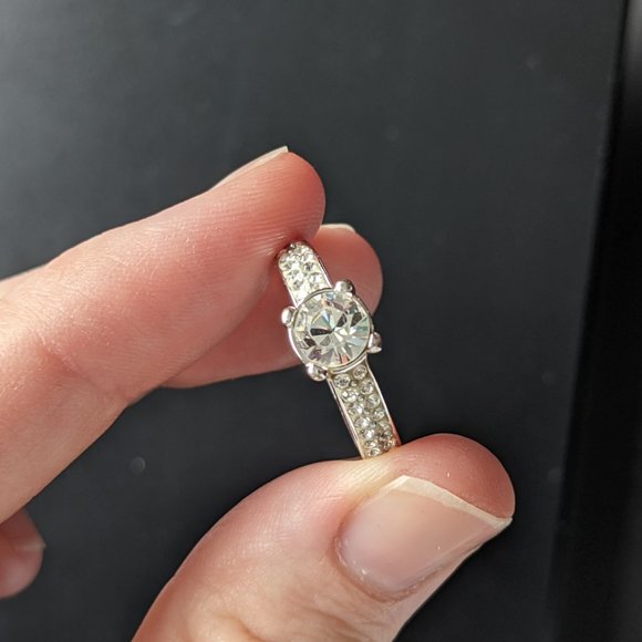 Swarovski Dazzle Ring - Picture 4 of 5